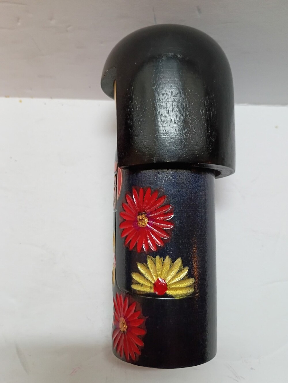 Japanese Sosaku Kokeshi Doll Floral Kimono Black Hair Wooden Stamp 5.5" Tall - Picture 4 of 6